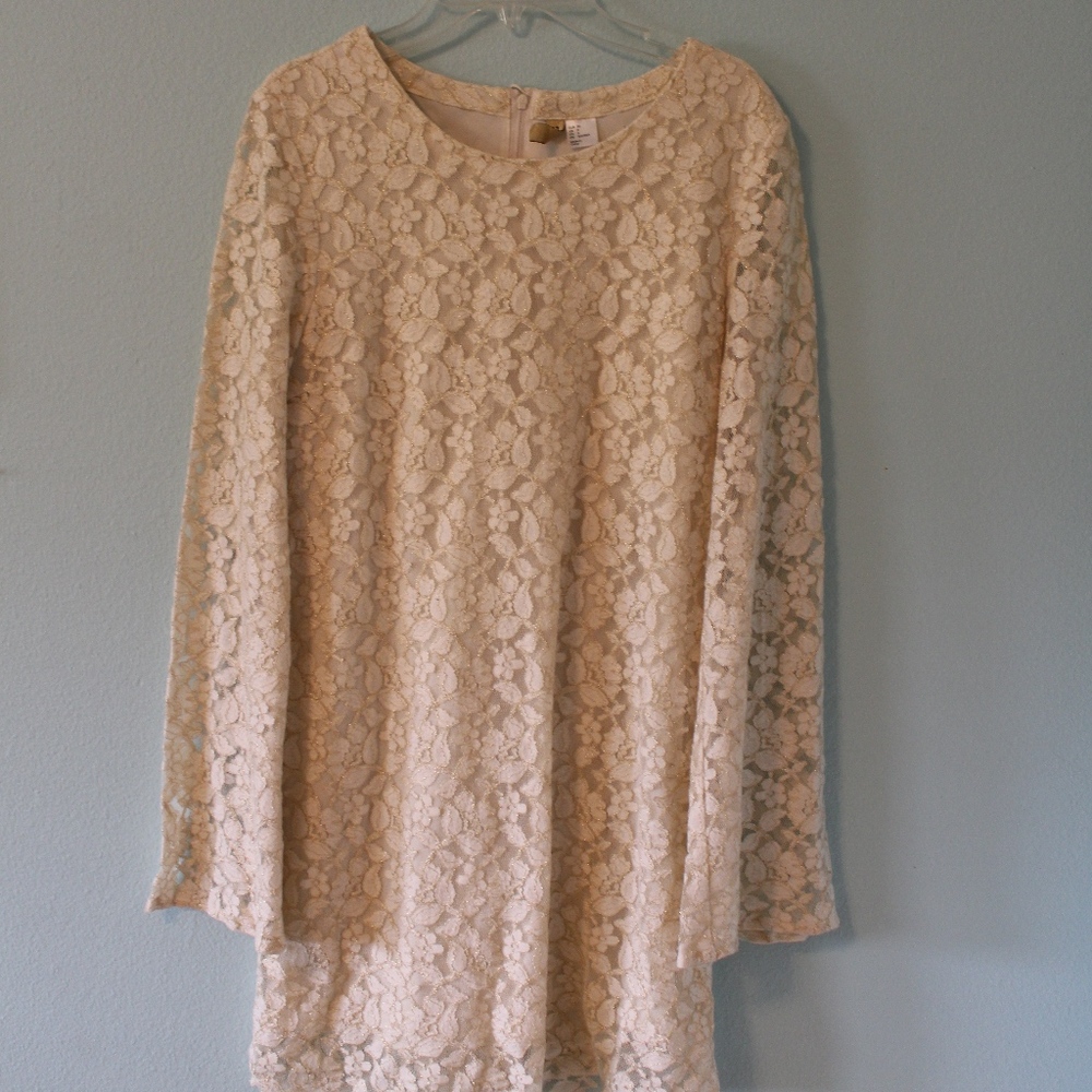 Cream lace dress - Divided